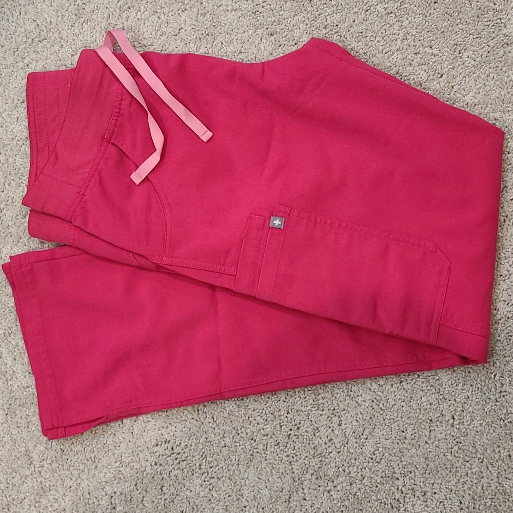 Figs Hot Pink Kade